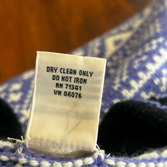 LL BEAN M Vintage Merino Wool Purple SWEATER Button Nordic Snowflake Fair Isle - Picture 13 of 13